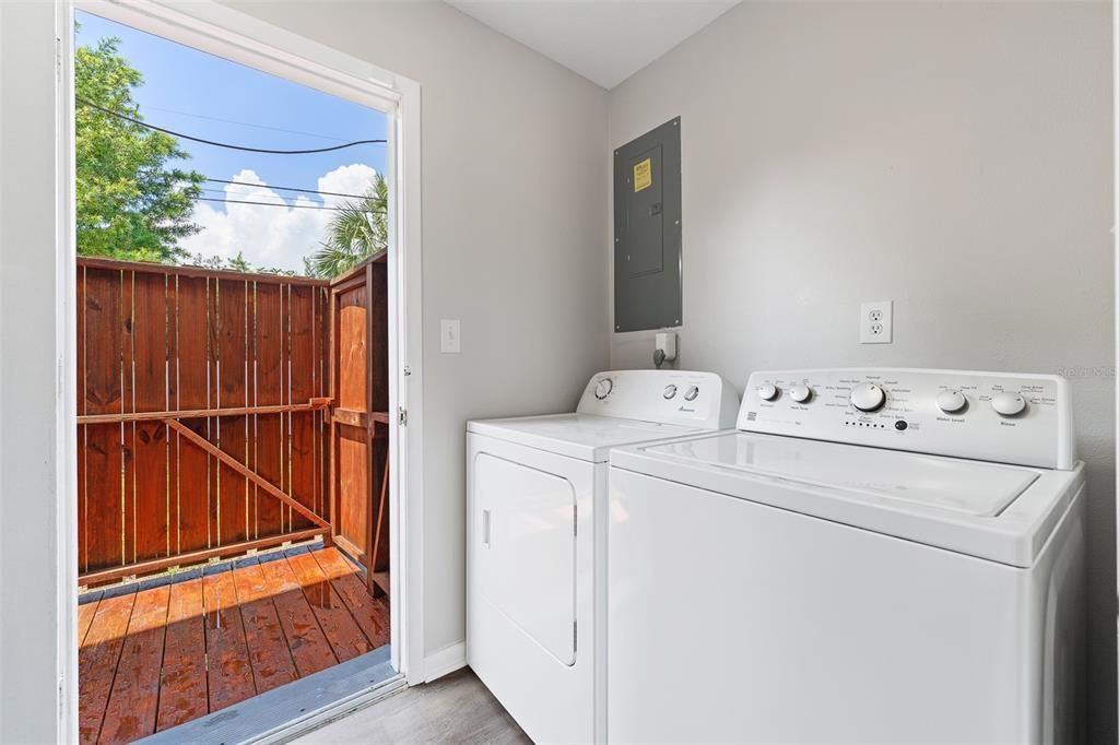 For Sale: $475,000 (3 beds, 2 baths, 1575 Square Feet)