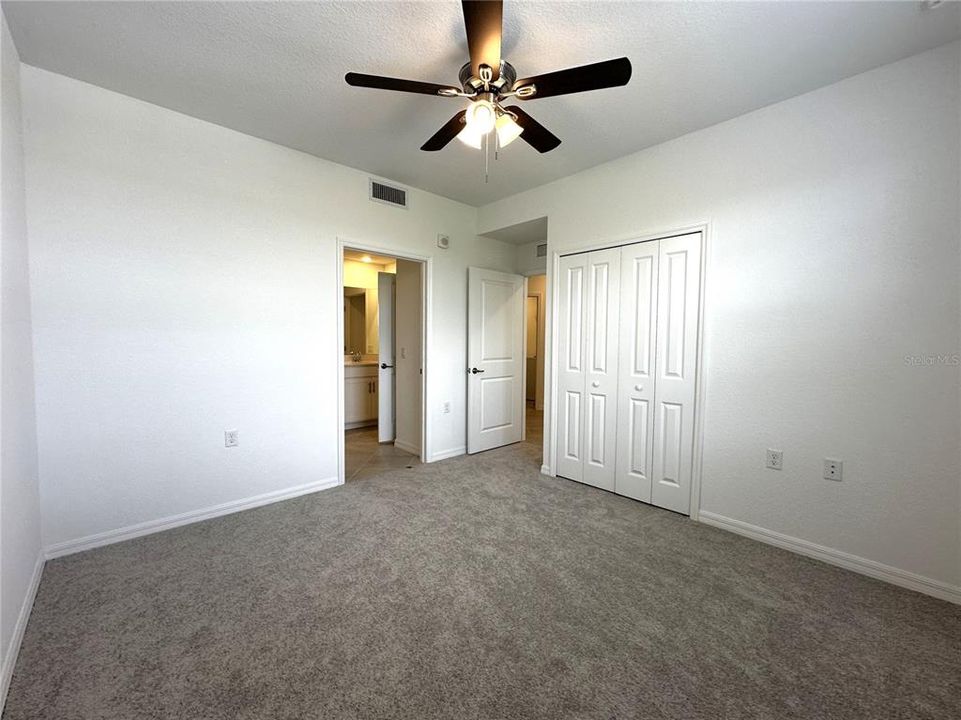 For Rent: $2,395 (3 beds, 2 baths, 1301 Square Feet)