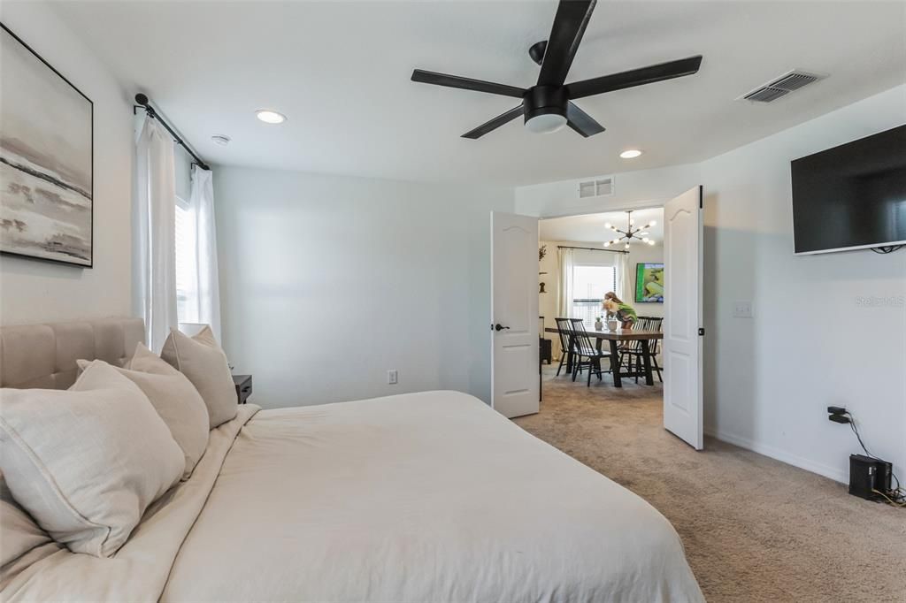 Active With Contract: $347,500 (3 beds, 2 baths, 1740 Square Feet)