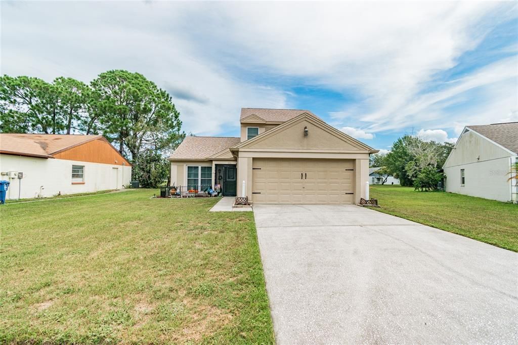 Active With Contract: $379,900 (3 beds, 2 baths, 1680 Square Feet)