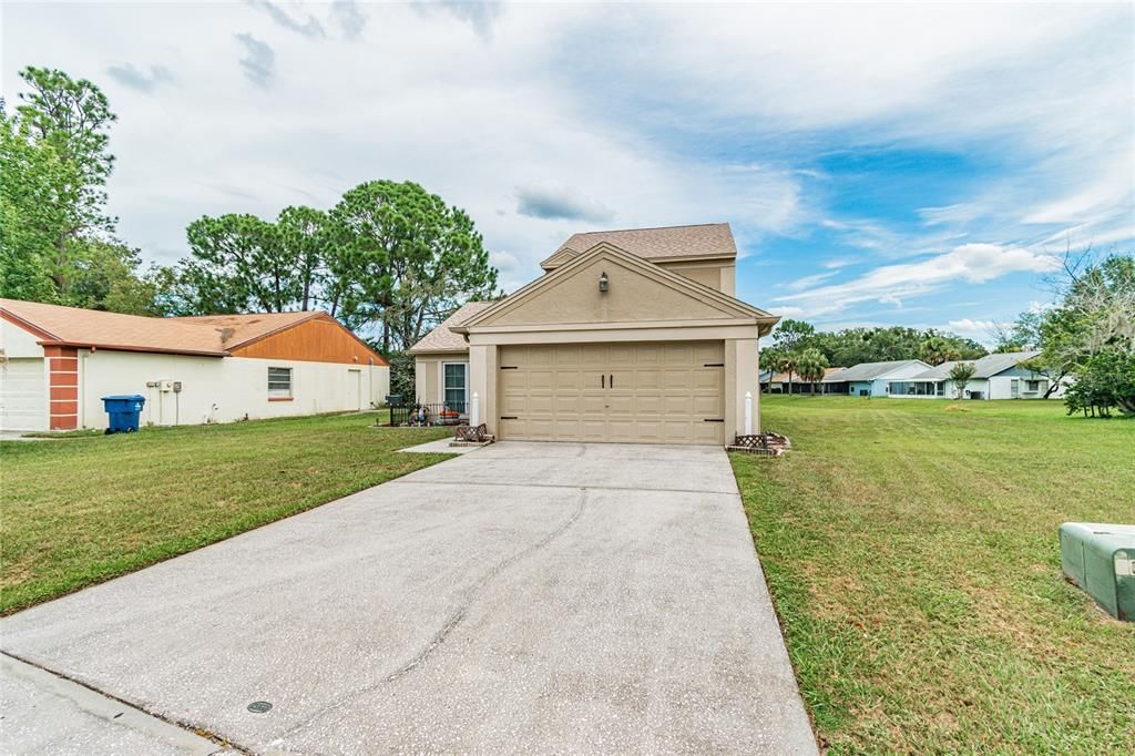 Active With Contract: $379,900 (3 beds, 2 baths, 1680 Square Feet)