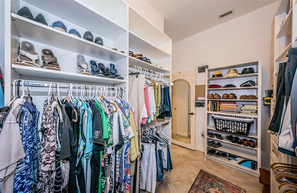 Walk-in Closet