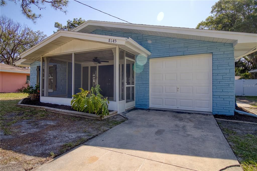 Active With Contract: $300,000 (3 beds, 2 baths, 1230 Square Feet)