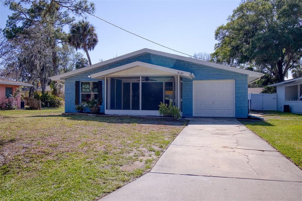 Active With Contract: $300,000 (3 beds, 2 baths, 1230 Square Feet)