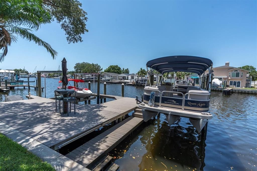 For Sale: $1,299,900 (3 beds, 2 baths, 2800 Square Feet)