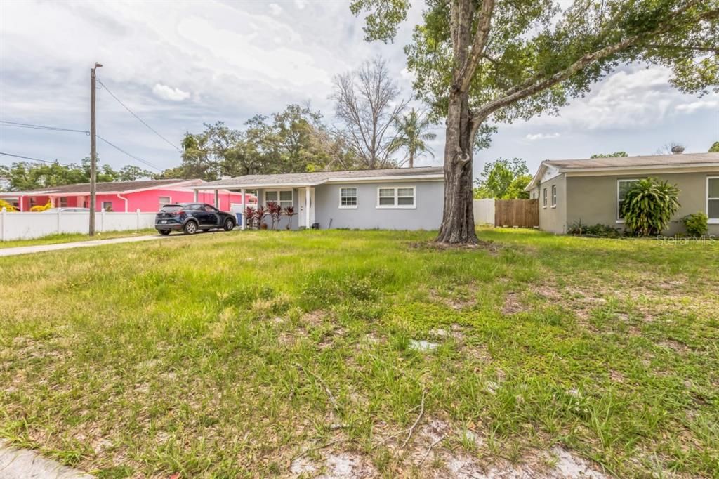 For Sale: $285,000 (3 beds, 2 baths, 1201 Square Feet)