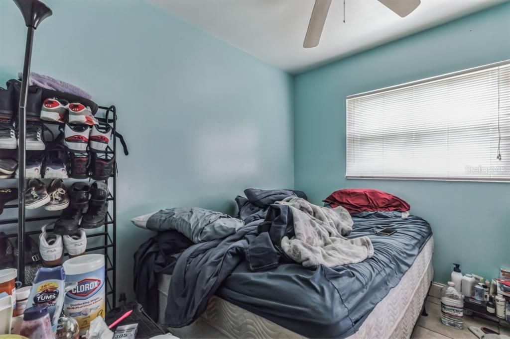 For Sale: $285,000 (3 beds, 2 baths, 1201 Square Feet)