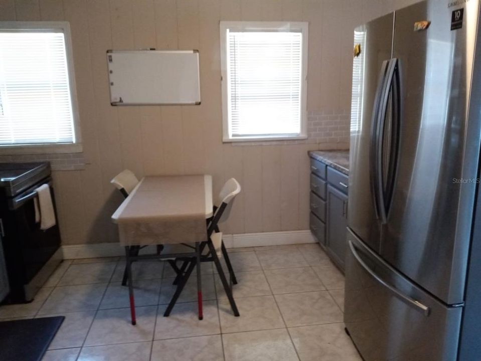 For Sale: $214,500 (3 beds, 1 baths, 1005 Square Feet)