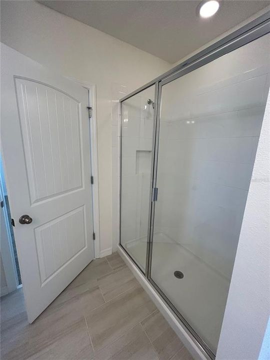 Active With Contract: $2,950 (3 beds, 2 baths, 2216 Square Feet)
