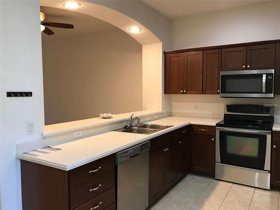 Recently Rented: $1,850 (3 beds, 2 baths, 1446 Square Feet)