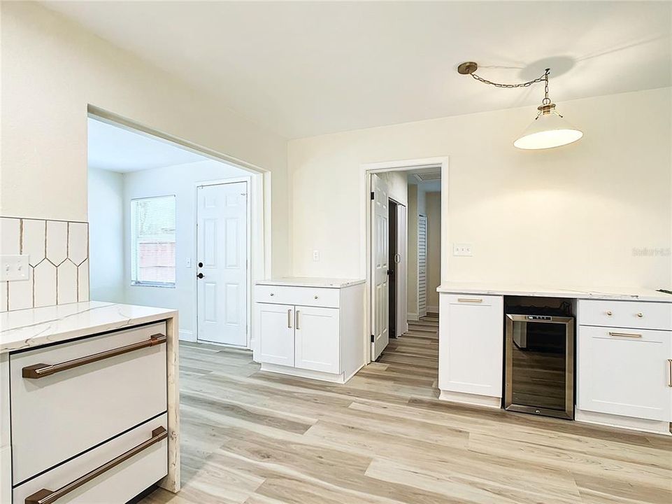 Active With Contract: $519,000 (4 beds, 2 baths, 1551 Square Feet)