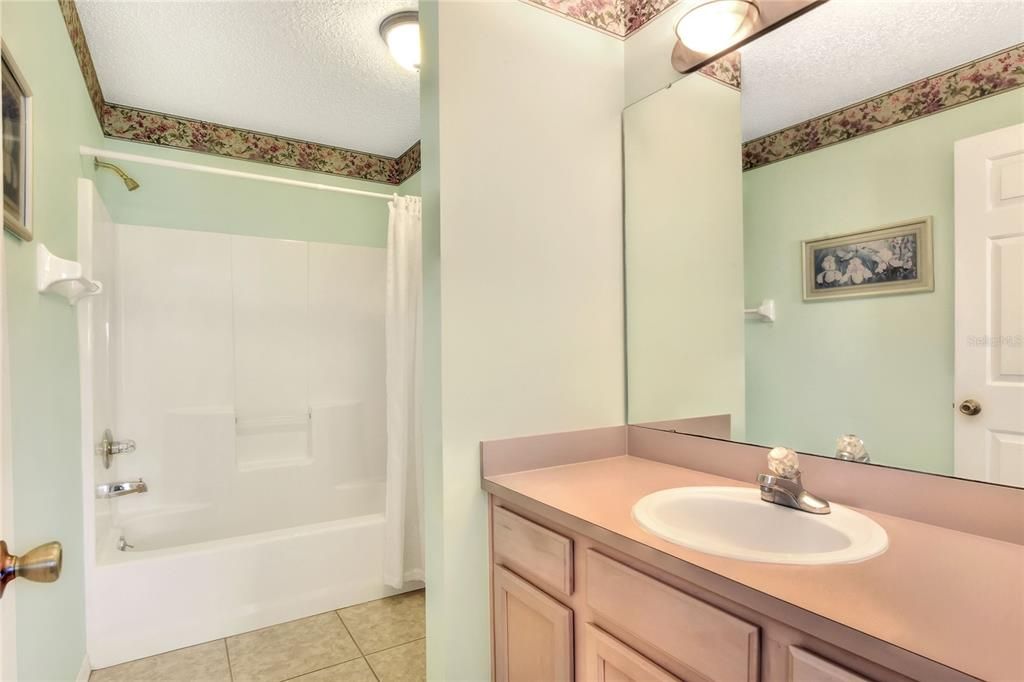 Active With Contract: $319,000 (2 beds, 2 baths, 1673 Square Feet)