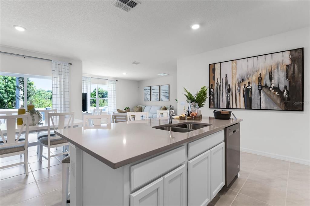 Active With Contract: $353,999 (4 beds, 2 baths, 1828 Square Feet)