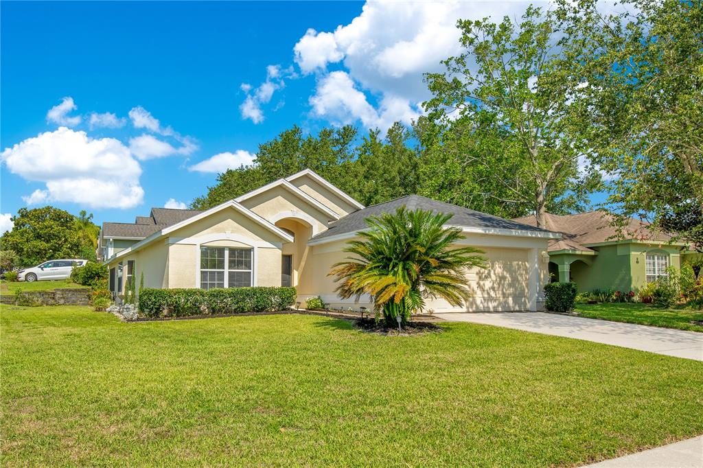 For Sale: $399,000 (3 beds, 2 baths, 1399 Square Feet)