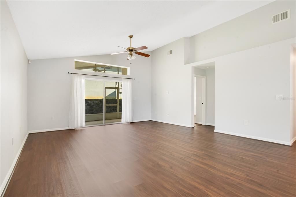 For Sale: $399,000 (3 beds, 2 baths, 1399 Square Feet)