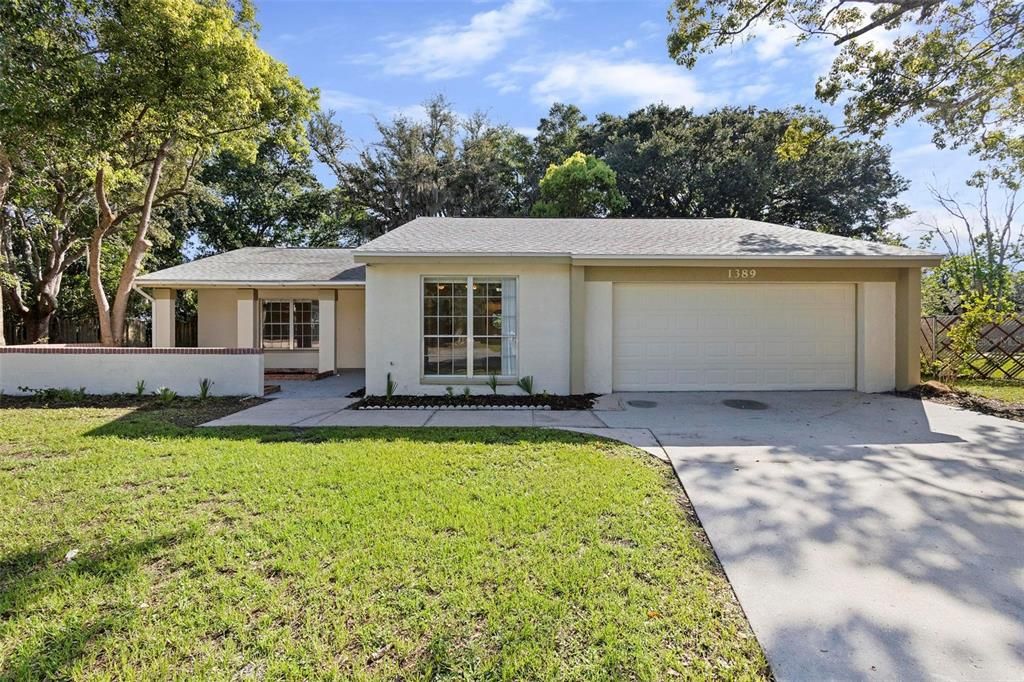 Active With Contract: $369,900 (3 beds, 2 baths, 1557 Square Feet)