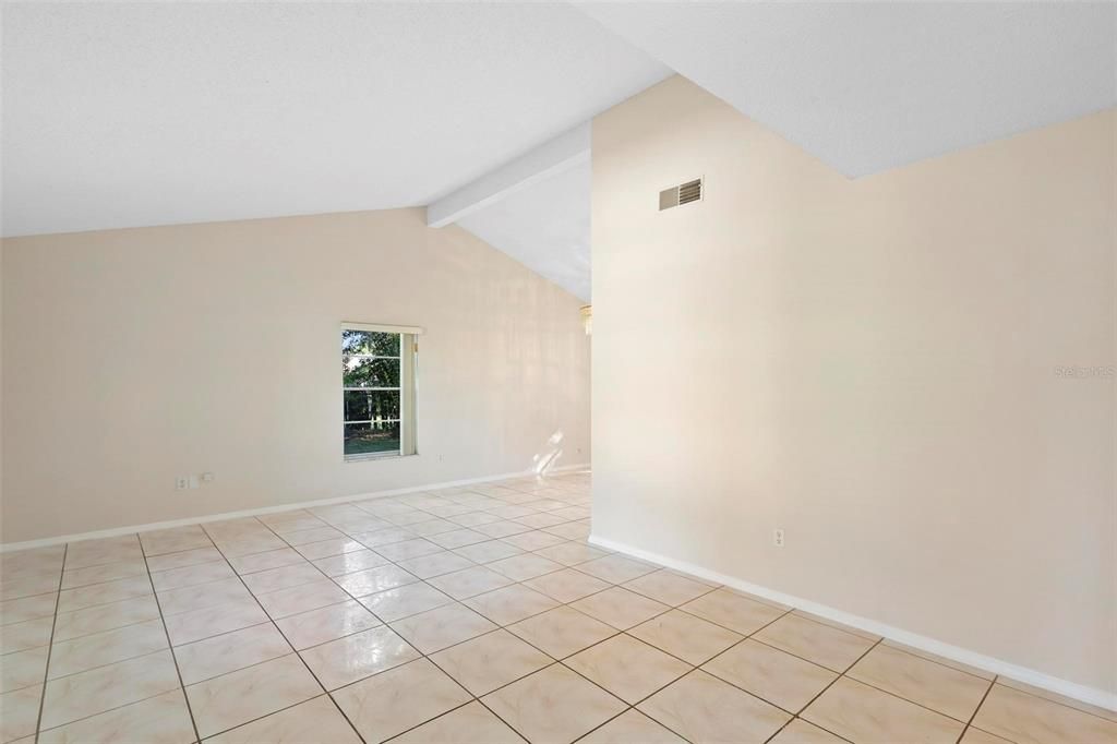 Active With Contract: $369,900 (3 beds, 2 baths, 1557 Square Feet)