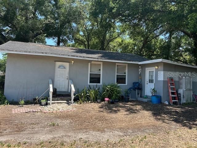 For Sale: $240,000 (3 beds, 2 baths, 1054 Square Feet)