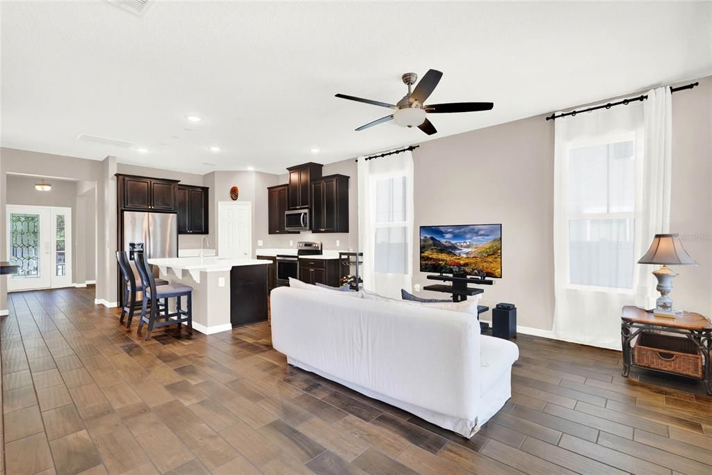 Active With Contract: $485,000 (3 beds, 2 baths, 1853 Square Feet)