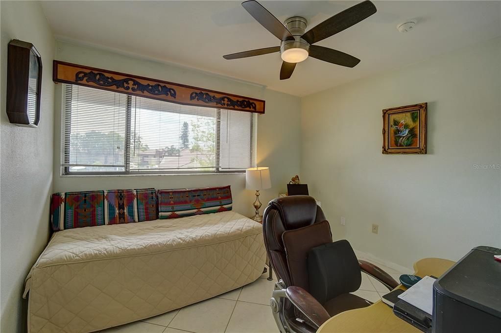 For Sale: $278,000 (3 beds, 2 baths, 1180 Square Feet)