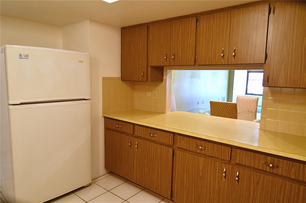 For Sale: $250,000 (2 beds, 2 baths, 1294 Square Feet)