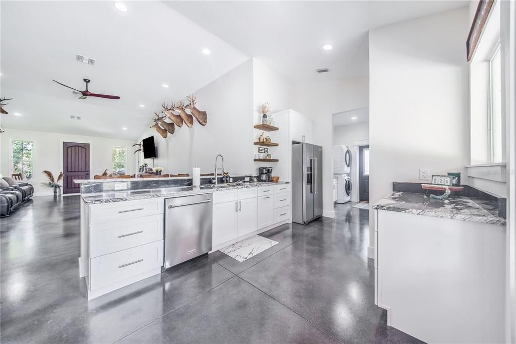 En Venta: $714,899 (3 camas, 2 baños, 1936 Pies cuadrados)