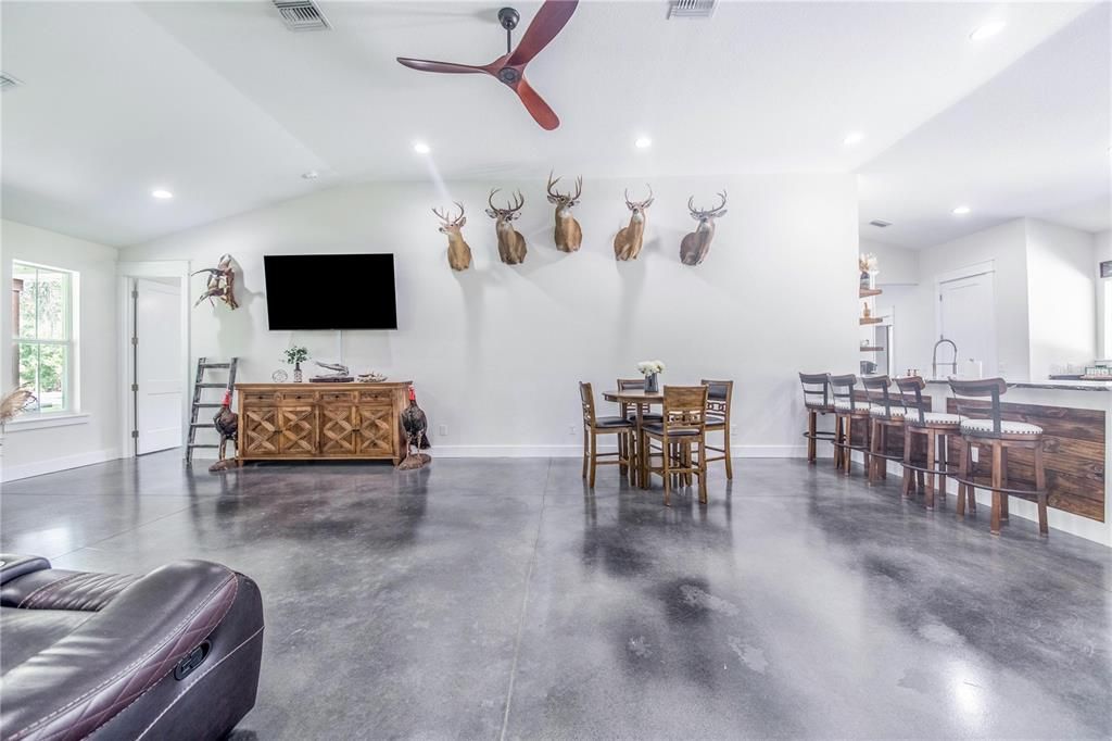 En Venta: $714,899 (3 camas, 2 baños, 1936 Pies cuadrados)