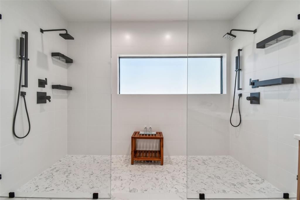 Double deluxe shower