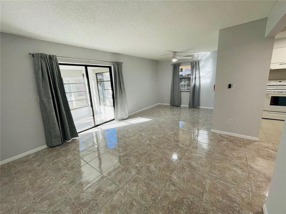 For Sale: $199,999 (2 beds, 1 baths, 850 Square Feet)