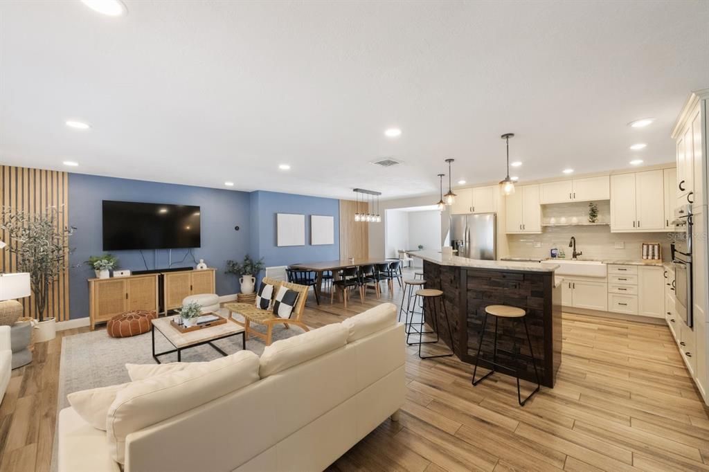 Active With Contract: $724,900 (4 beds, 2 baths, 2080 Square Feet)