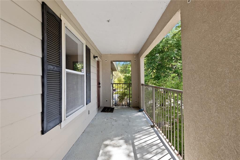 Active With Contract: $141,000 (2 beds, 2 baths, 888 Square Feet)