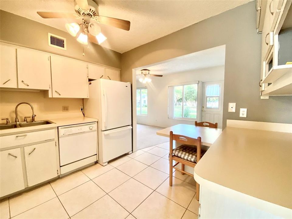 Active With Contract: $175,000 (2 beds, 2 baths, 1100 Square Feet)