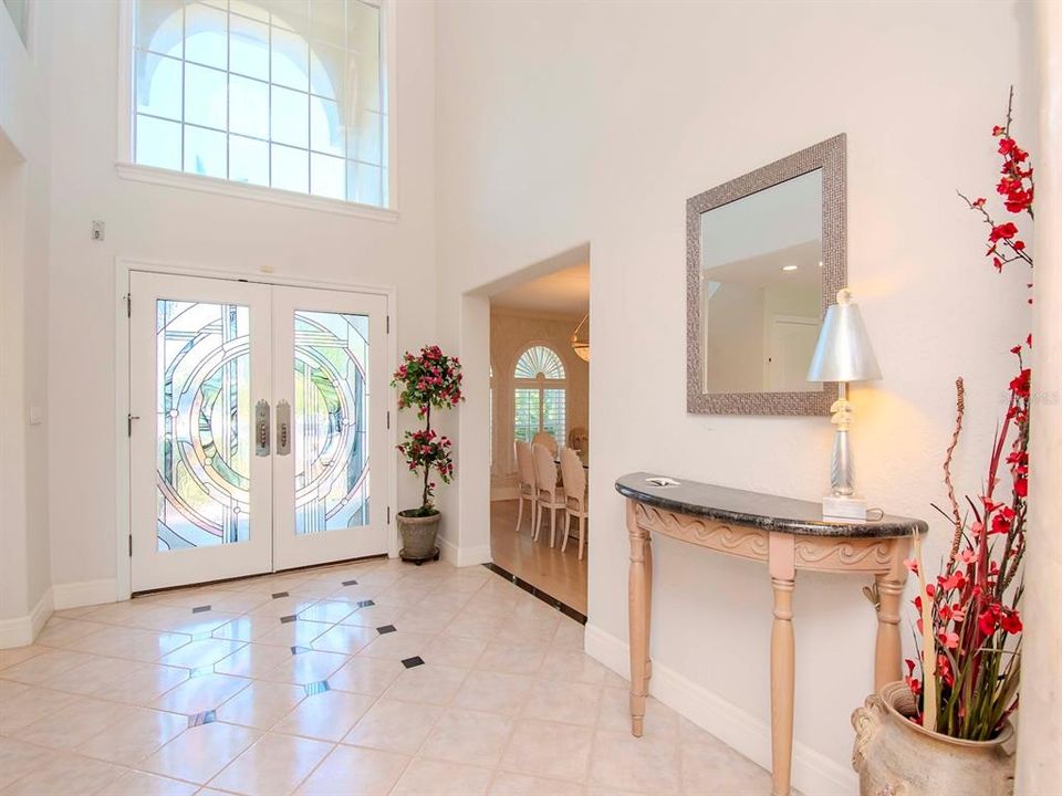 Recently Sold: $2,500,000 (3 beds, 2 baths, 3744 Square Feet)