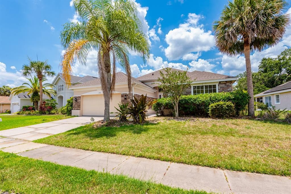 Active With Contract: $450,000 (4 beds, 3 baths, 2249 Square Feet)