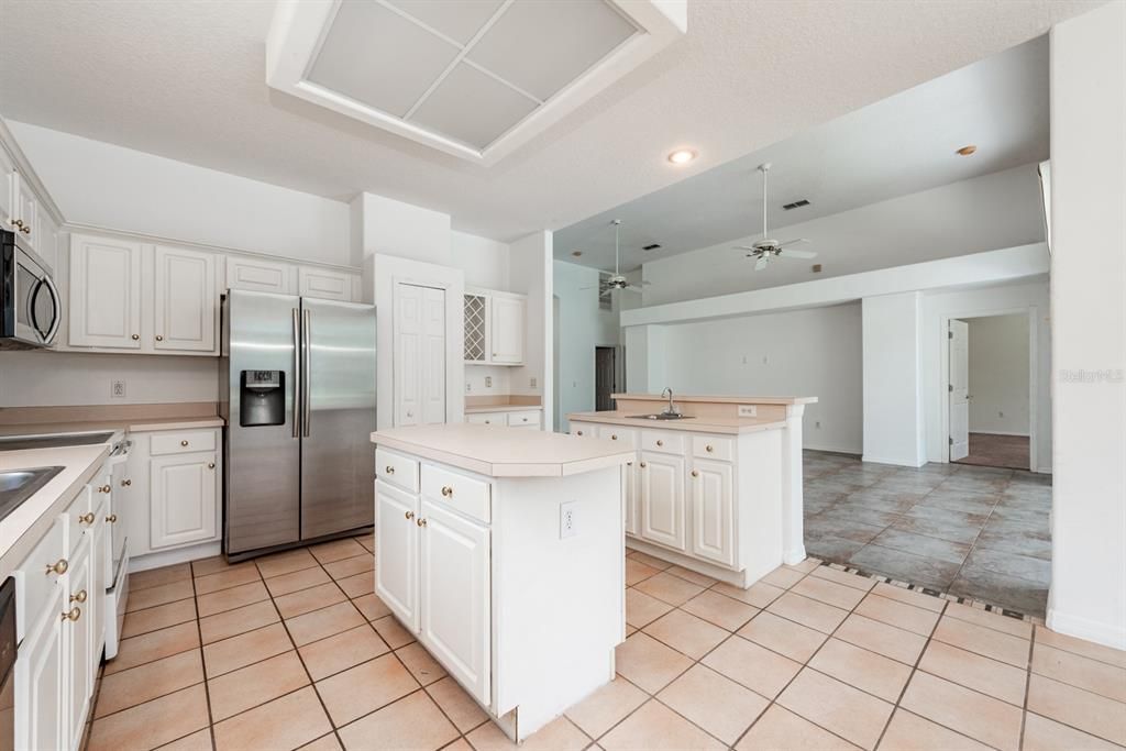 Active With Contract: $450,000 (4 beds, 3 baths, 2249 Square Feet)