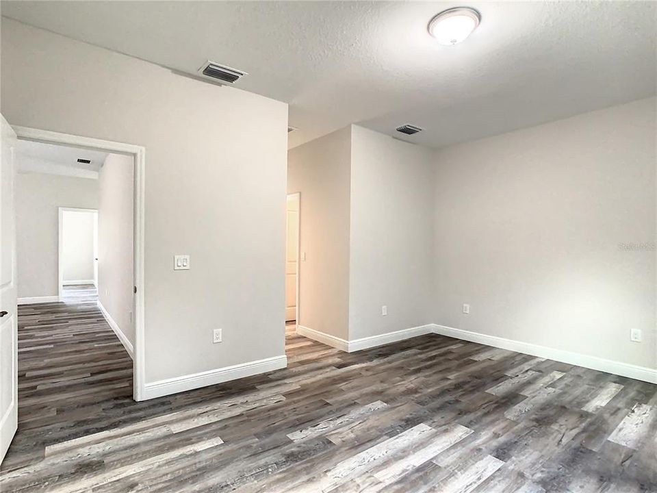 For Rent: $2,500 (3 beds, 2 baths, 1637 Square Feet)