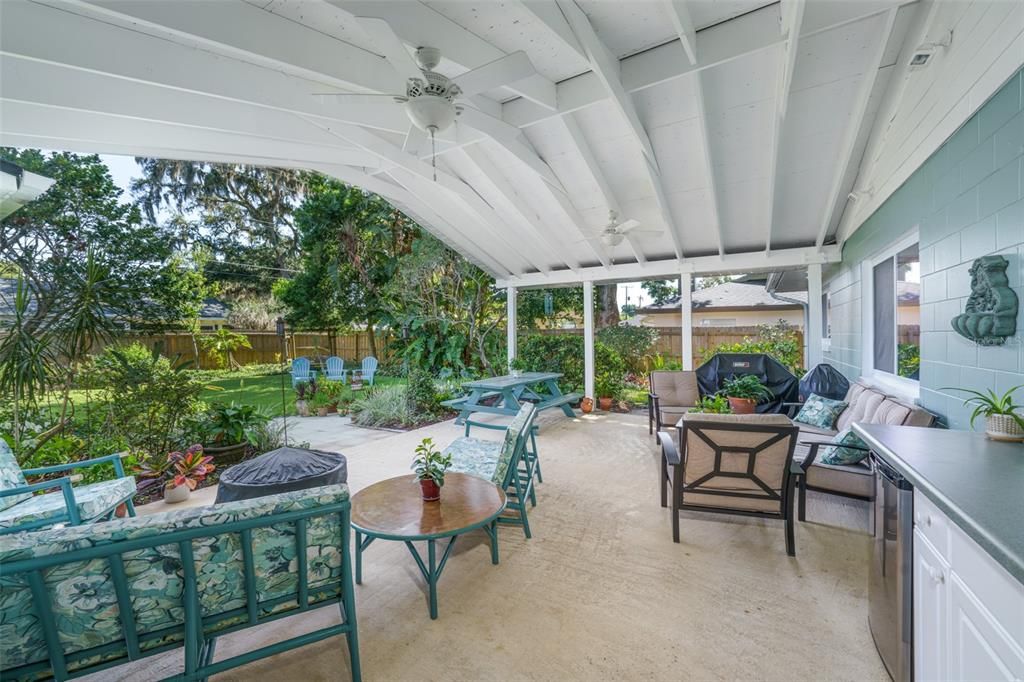 Active With Contract: $650,000 (4 beds, 3 baths, 1990 Square Feet)