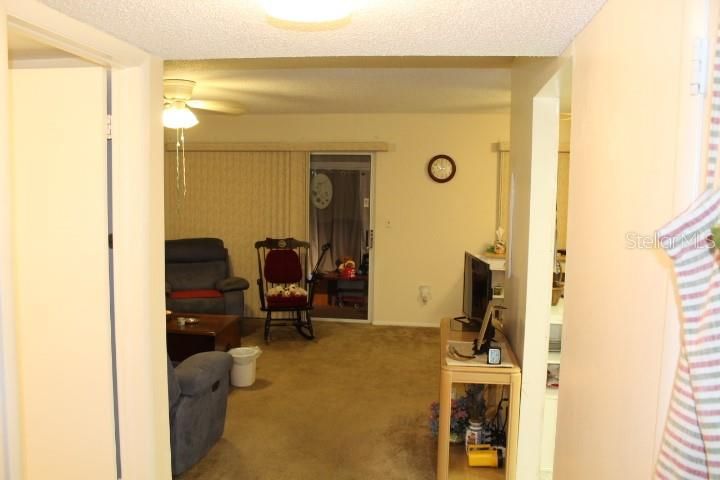 For Sale: $128,000 (2 beds, 1 baths, 1054 Square Feet)