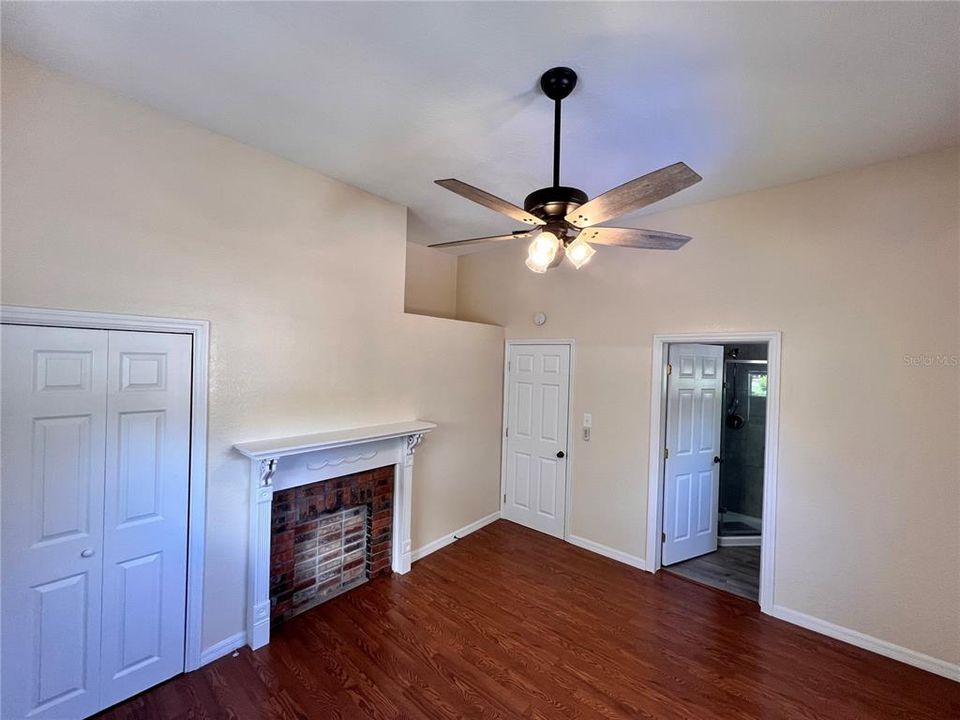 For Rent: $2,000 (2 beds, 2 baths, 1451 Square Feet)