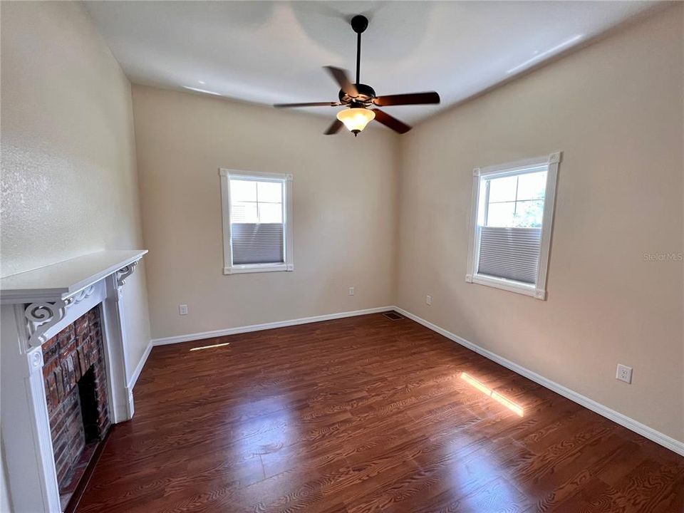 For Rent: $2,000 (2 beds, 2 baths, 1451 Square Feet)