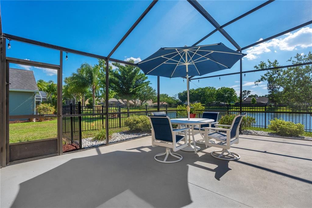 Active With Contract: $600,000 (4 beds, 3 baths, 2285 Square Feet)