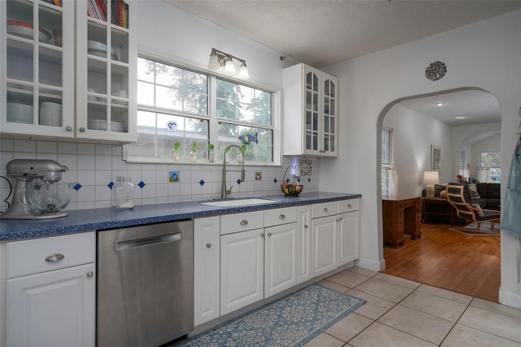 For Sale: $414,900 (3 beds, 2 baths, 1688 Square Feet)