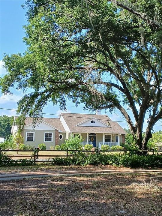 Active With Contract: $549,500 (4 beds, 2 baths, 2121 Square Feet)