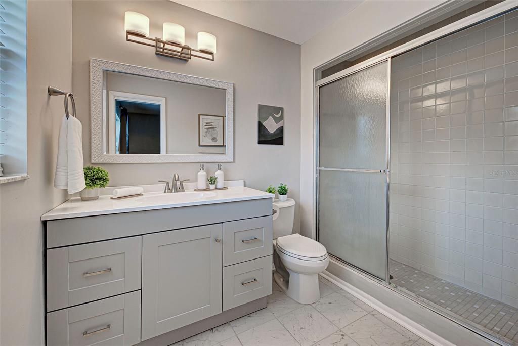 Ensuite bath in primary bedroom