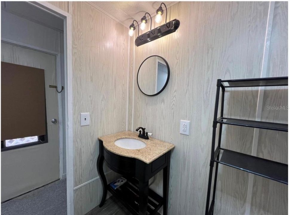 For Sale: $89,000 (2 beds, 1 baths, 672 Square Feet)