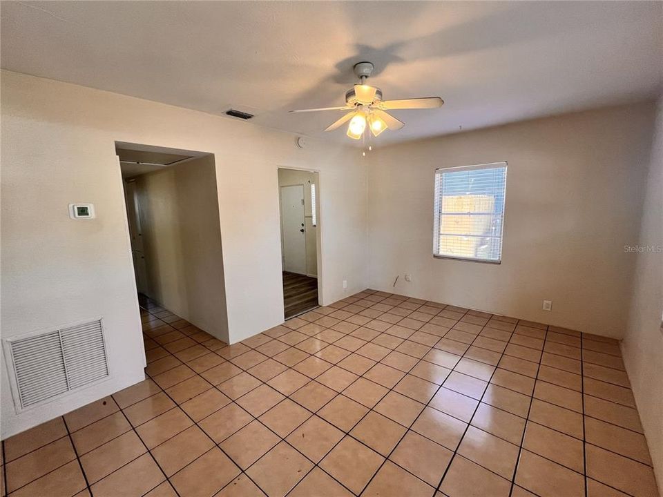 For Rent: $1,249 (1 beds, 1 baths, 599 Square Feet)