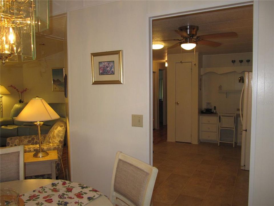 For Sale: $173,000 (2 beds, 2 baths, 1180 Square Feet)