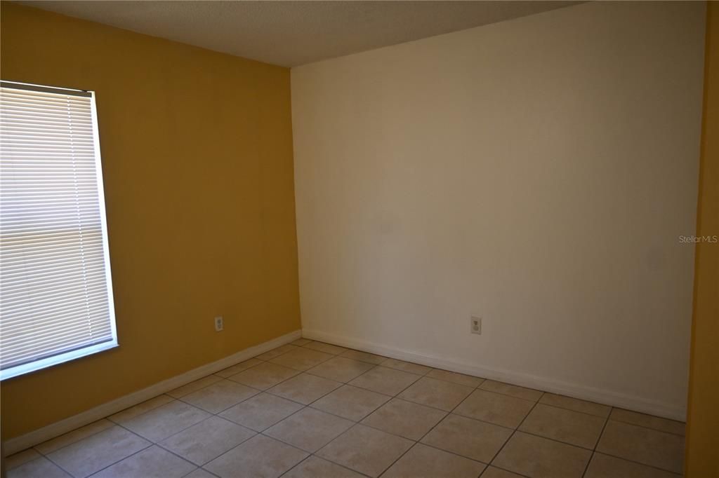 Active With Contract: $2,000 (3 beds, 2 baths, 1178 Square Feet)