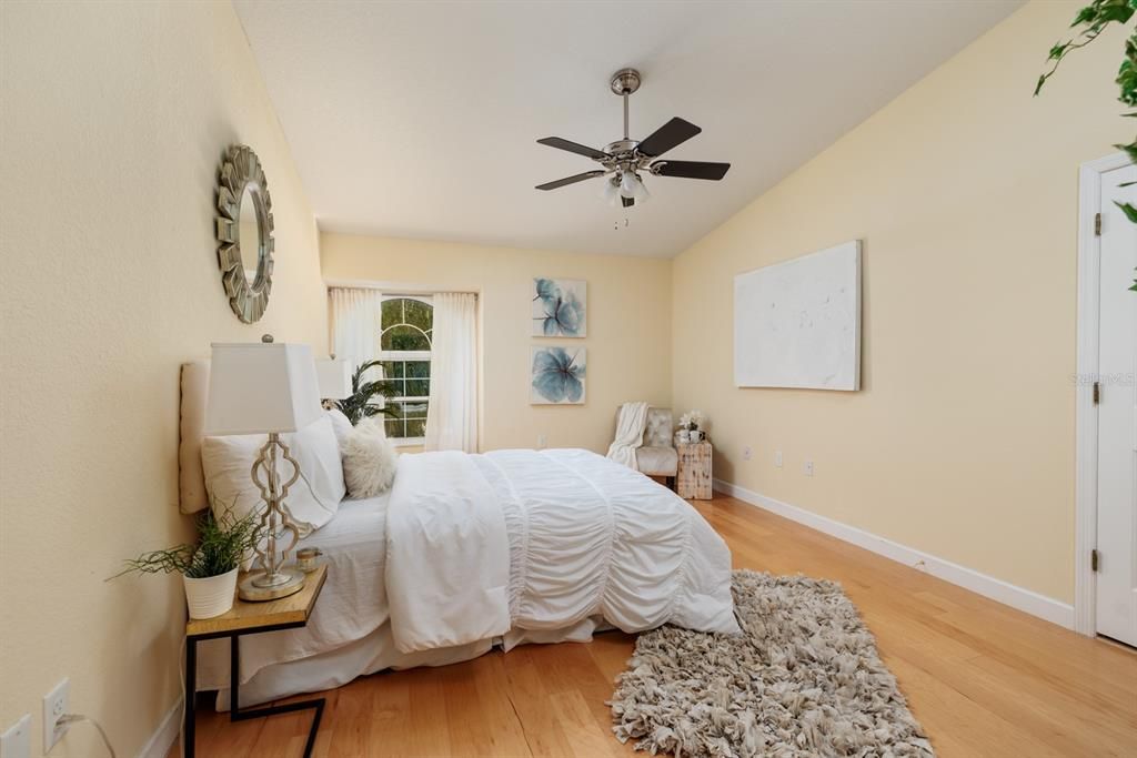 Ensuite with Cathedral Ceilings