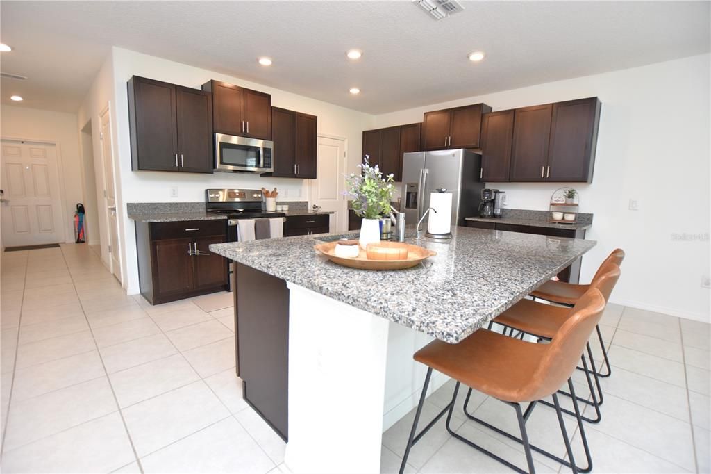 Active With Contract: $2,550 (5 beds, 2 baths, 2896 Square Feet)